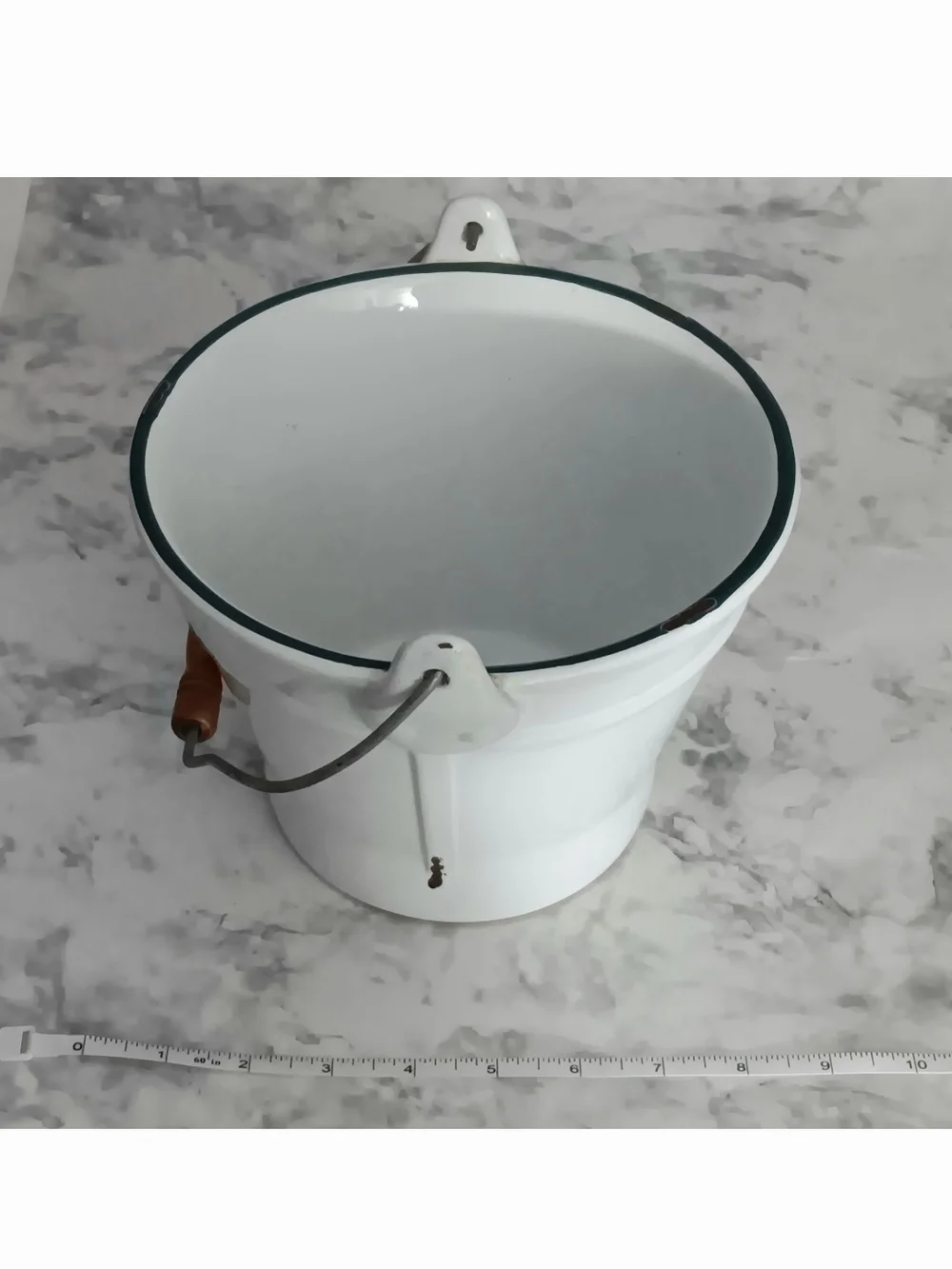White Enamel Farmhouse Pail Bucket with Wooden Handle – Rustic Decor